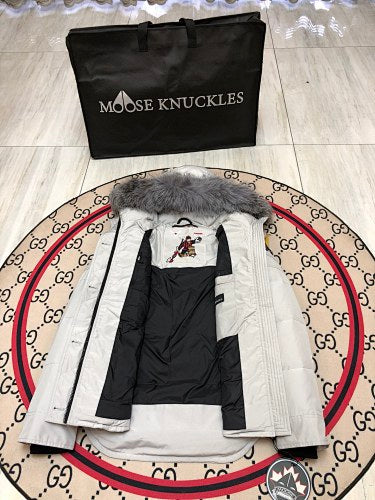 Moose Knuckles Women’s Hooded Parka | Light Gray
