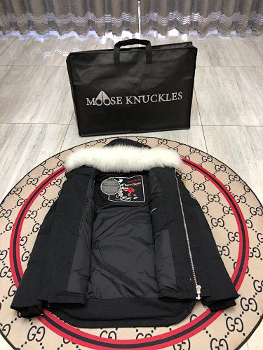 Moose Knuckles Men’s Hooded Parka | Black