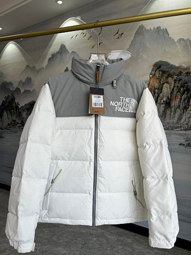 The North Face Large-Logo Puffer Jacket | White & Gray