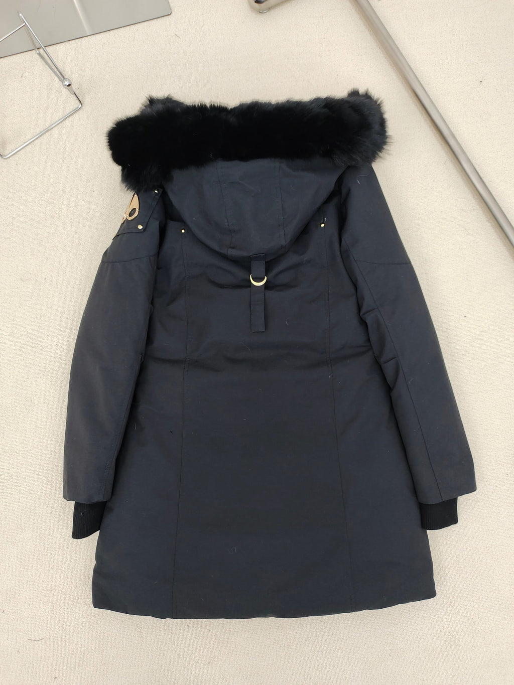 Moose Knuckles Women’s Long Down Parka – Navy