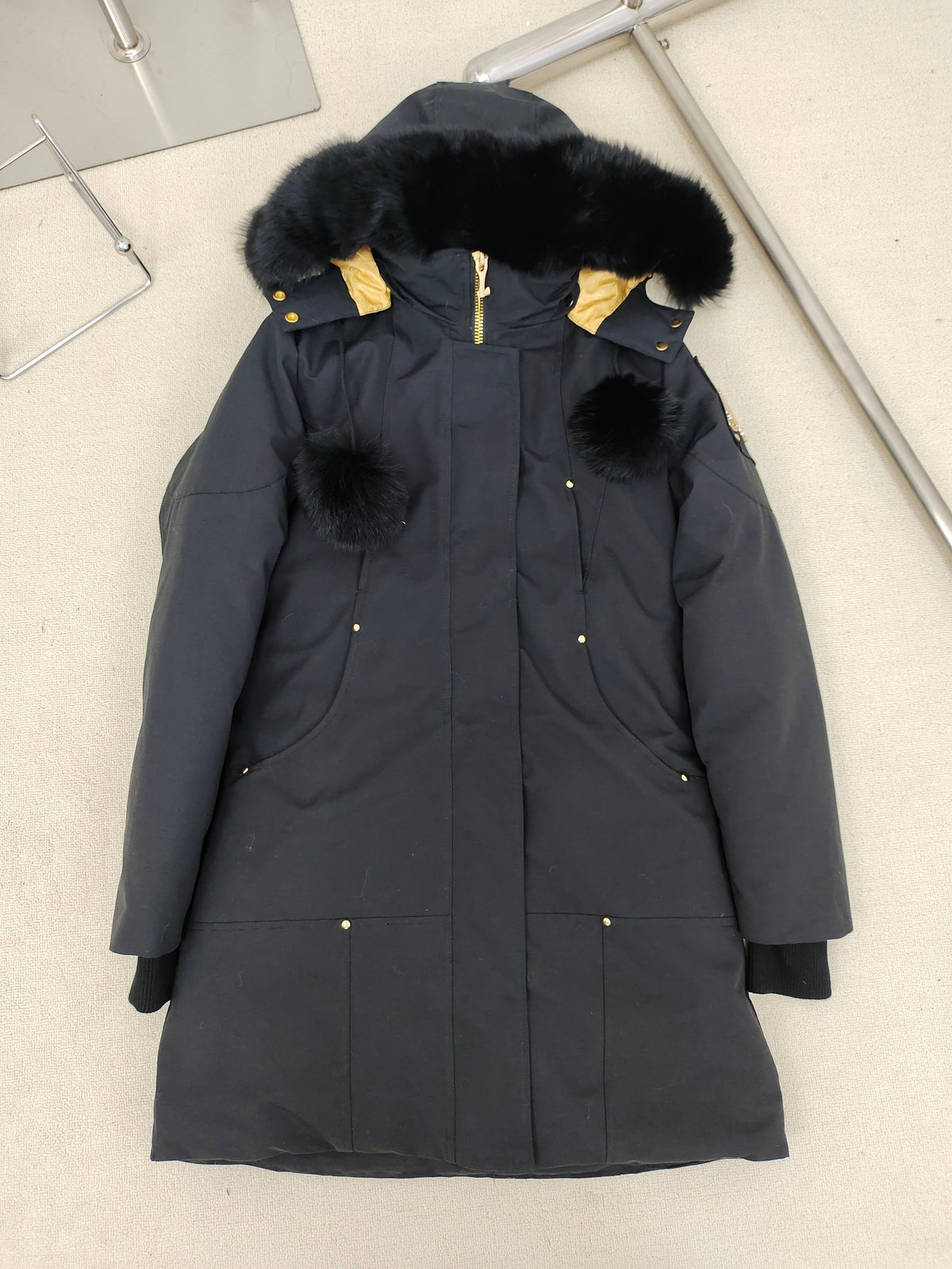Moose Knuckles Women’s Long Down Parka – Navy
