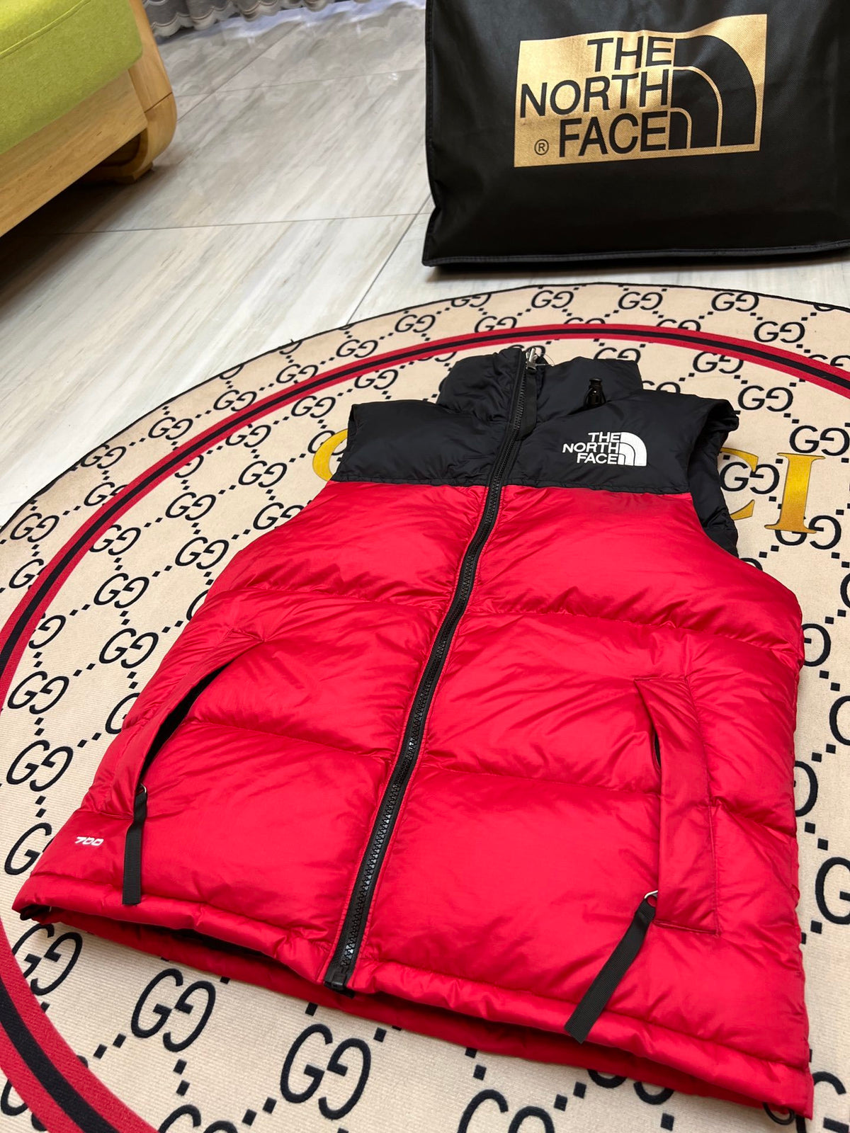 The North Face Unisex Puffer Vest | Red & Black