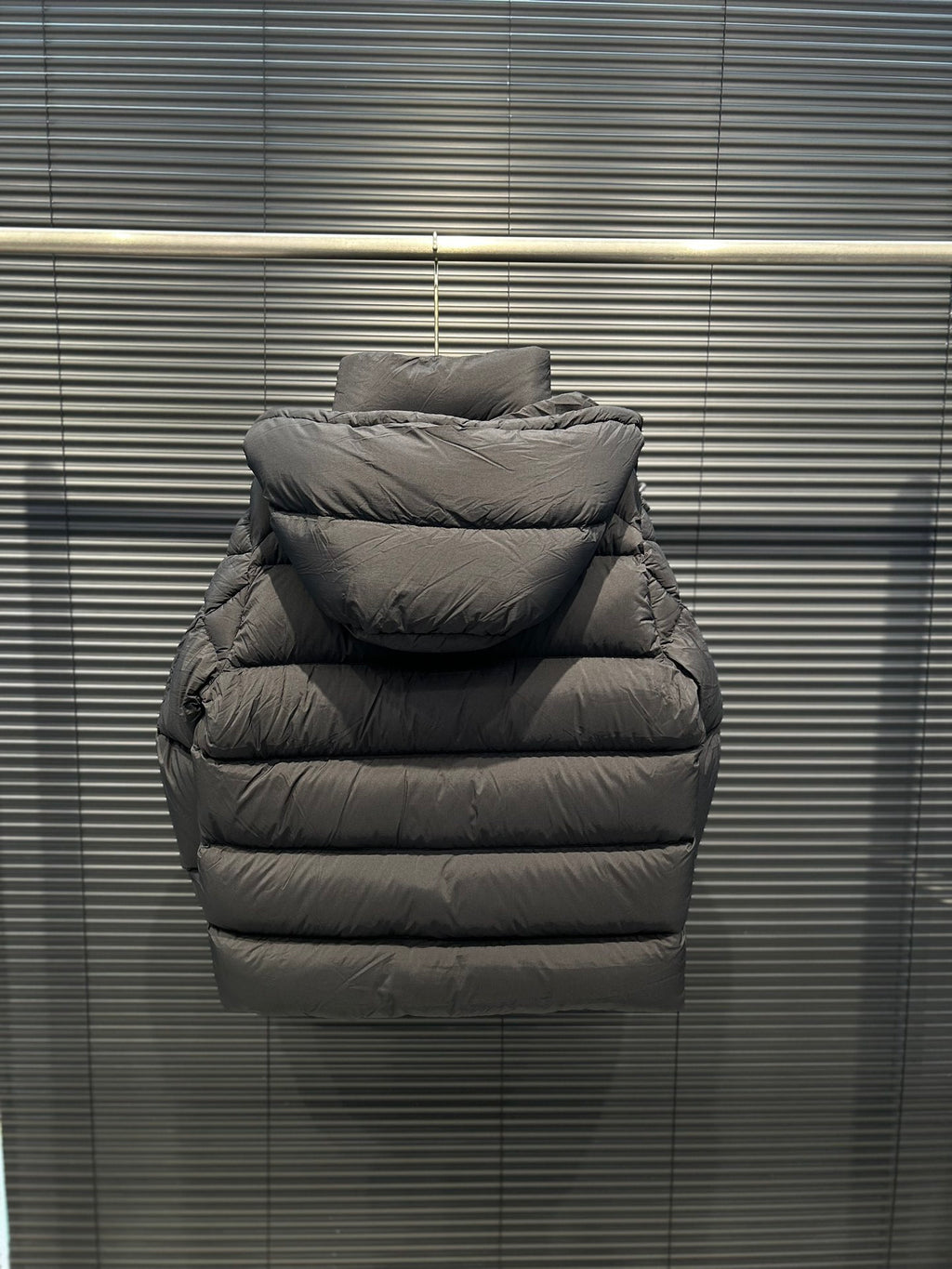 Moncler 2-in-1 Detachable Sleeve Down Jacket