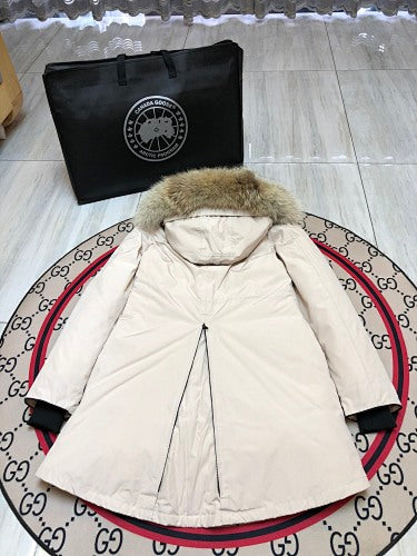 Canada Goose Women's Down Parka – Cream