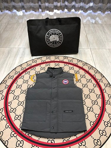 Canada Goose Down Vest – Charcoal